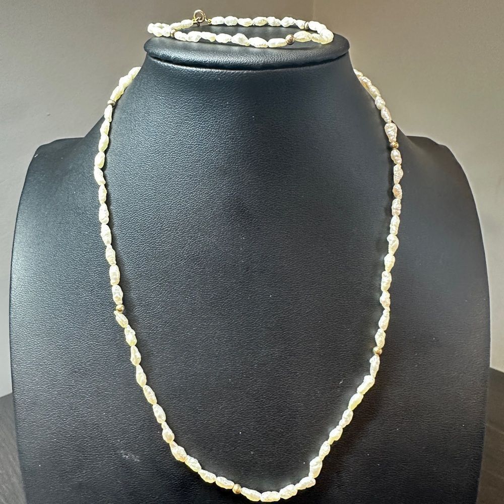 VTG 14k yellow gold hardware and genuine‎ rice pearls necklace/bracelet set!